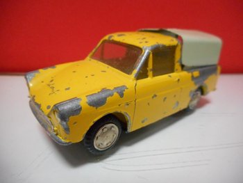 LION TOYS DAF 750 PICK UP YELLOW